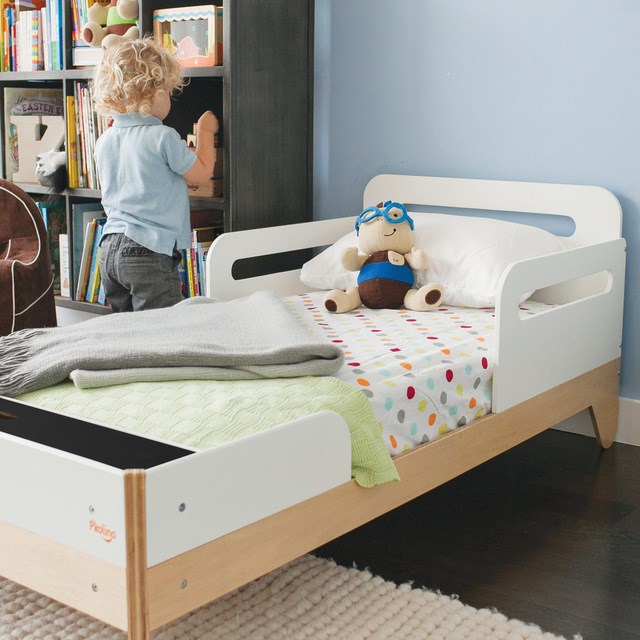 Детская кровать с бортами R61