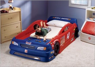 Плюсы и минусы покупки кровати для детей 3 лет необычных форм (машина, карета) 