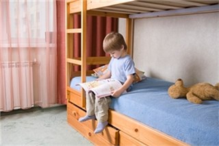 Детская двухъярусная кровать со шкафом